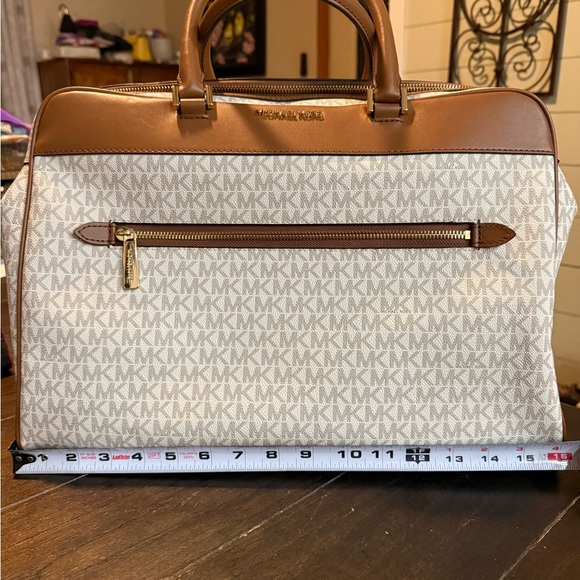 NWT Michael Kors Vanilla Weekender Bag - Picture 10 of 10